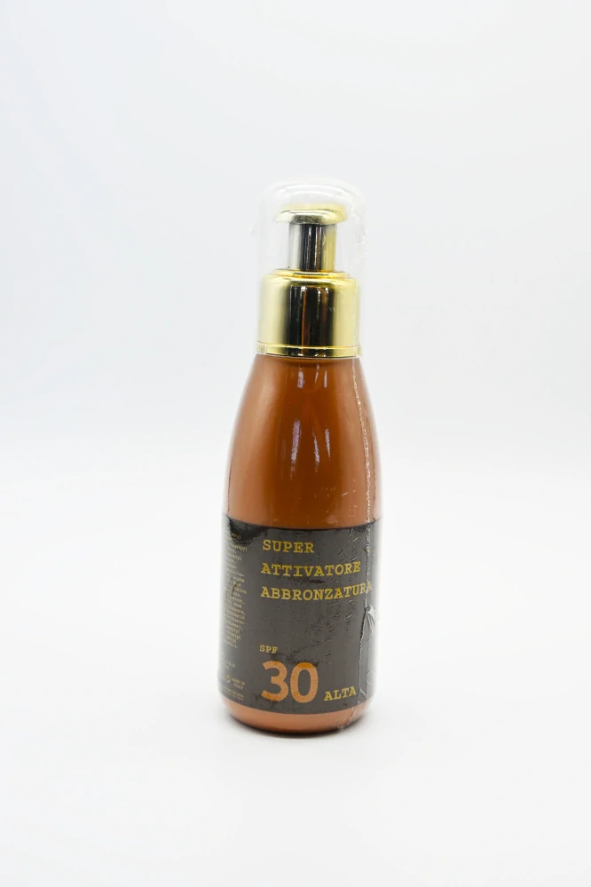 SUPERAKTIVÁTOR NA OBLIČEJ A TĚLO SPF 30