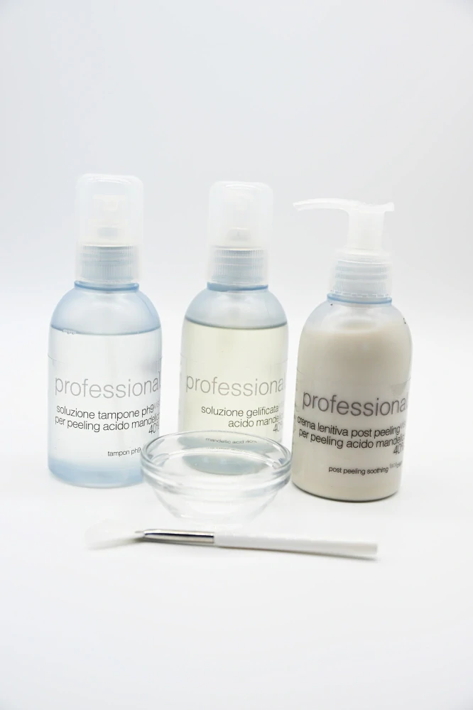 SET CHEMICKÝ PEELING S KYSELINOU MANDLOVOU 40%, pH2